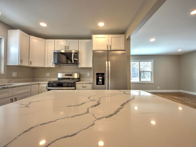 815 Eason Court, La Porte, IN 46350