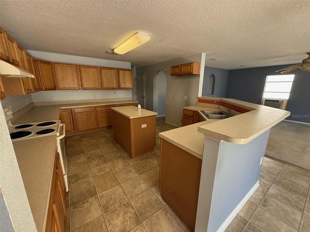 708 BRENTON LEAF DRIVE, Ruskin, FL 33570