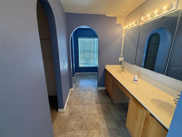 708 BRENTON LEAF DRIVE, Ruskin, FL 33570