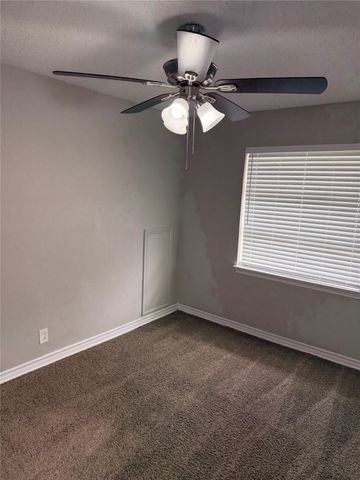 2514 Greenway Street, Arlington, TX 76010