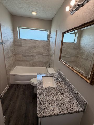 2514 Greenway Street, Arlington, TX 76010