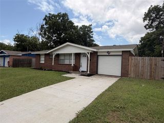 2514 Greenway Street, Arlington, TX 76010