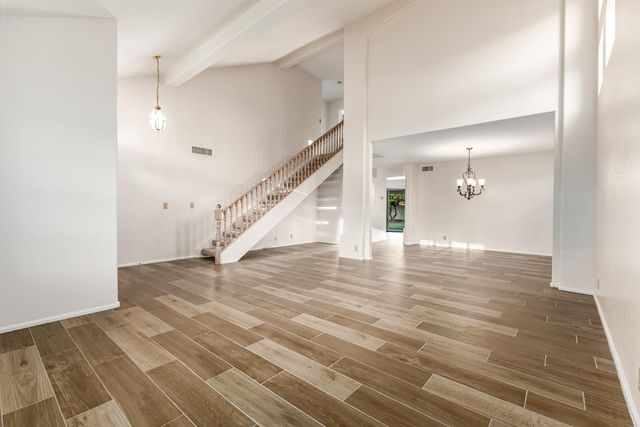 14831 N 42nd, Phoenix, AZ 85032