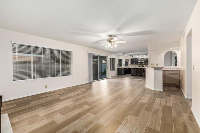 14831 N 42nd, Phoenix, AZ 85032