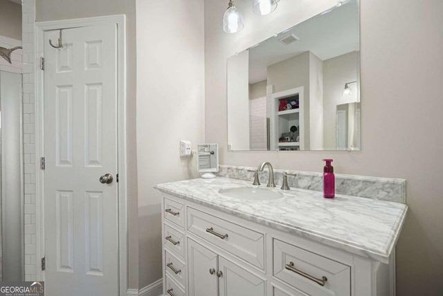 120 E KILLIAN Street, Canton, GA 30114