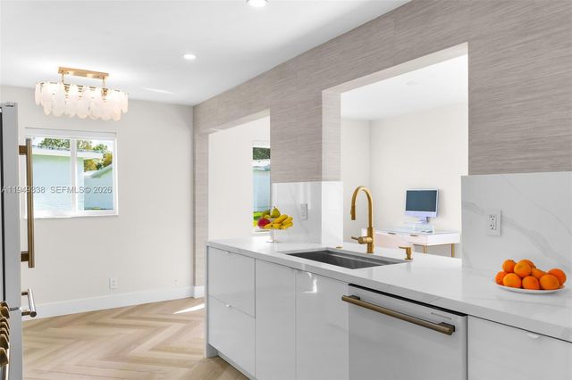 1581 NW 85th Ter, Plantation, FL 33322