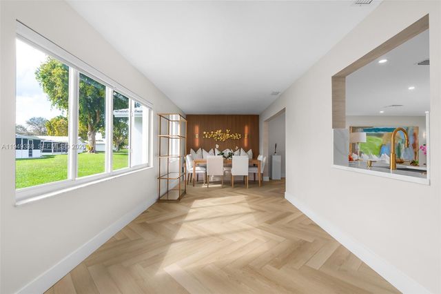 1581 NW 85th Ter, Plantation, FL 33322