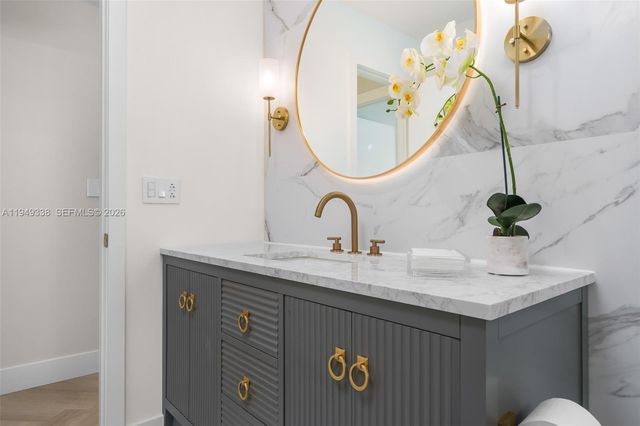 1581 NW 85th Ter, Plantation, FL 33322