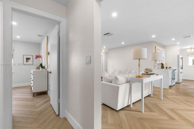 1581 NW 85th Ter, Plantation, FL 33322