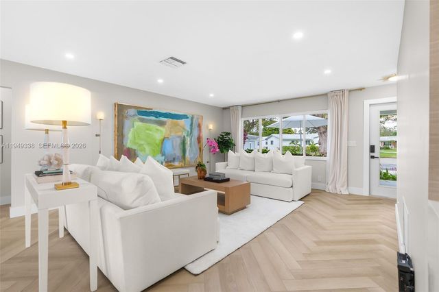 1581 NW 85th Ter, Plantation, FL 33322