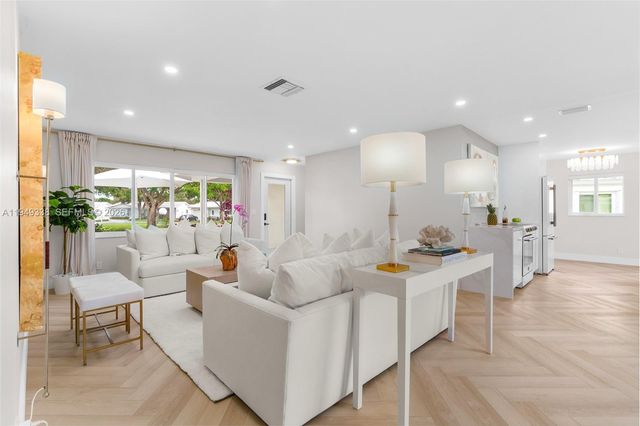 1581 NW 85th Ter, Plantation, FL 33322