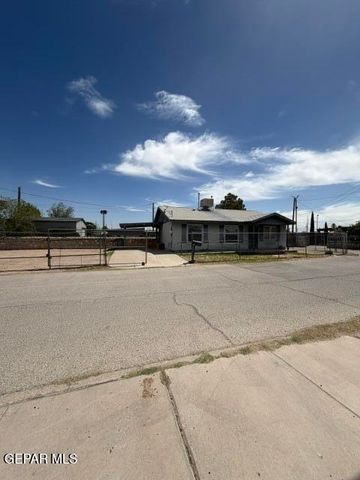 9025 BEGONIA Place, El Paso, TX 79907