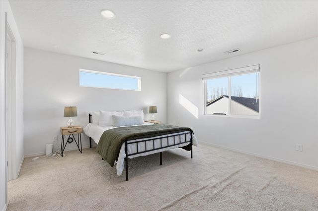 735 Grouse Ct, Cheney, WA 99004