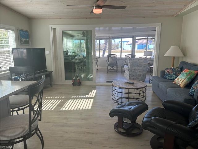 3954 Dewberry LN, St. James City, FL 33956