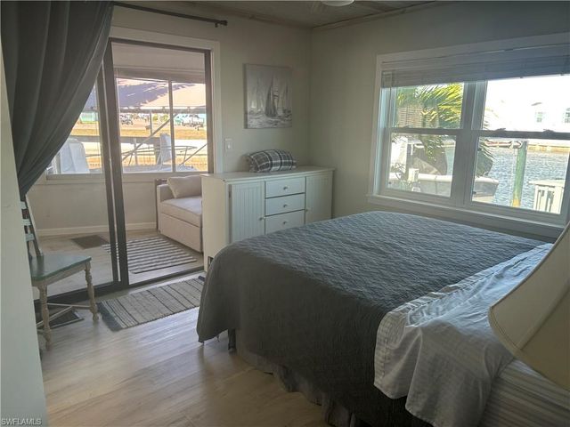 3954 Dewberry LN, St. James City, FL 33956