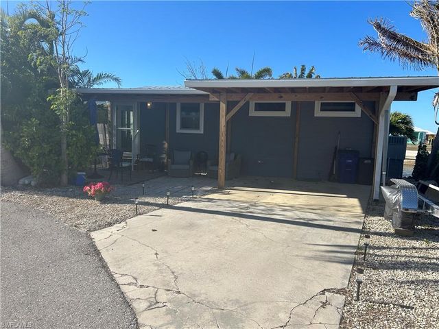 3954 Dewberry LN, St. James City, FL 33956