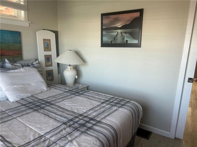 3954 Dewberry LN, St. James City, FL 33956