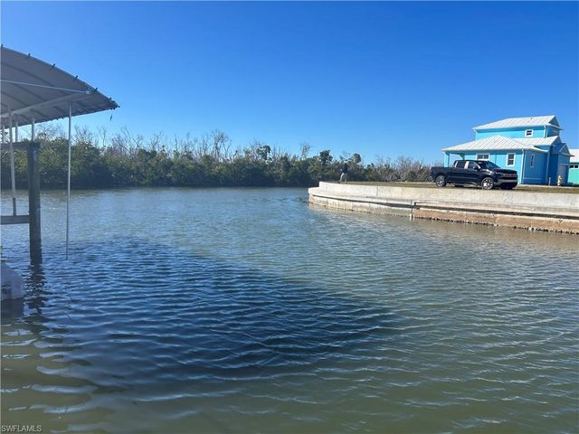 3954 Dewberry LN, St. James City, FL 33956