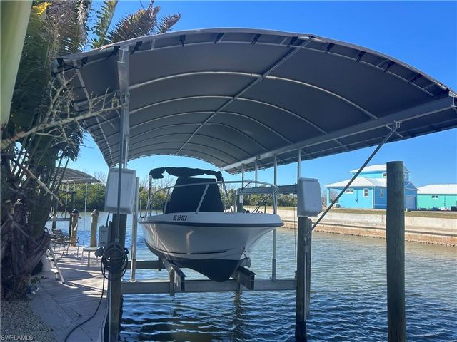 3954 Dewberry LN, St. James City, FL 33956