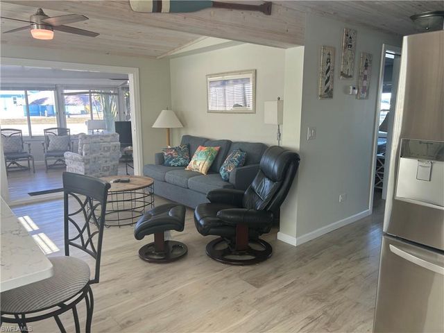 3954 Dewberry LN, St. James City, FL 33956