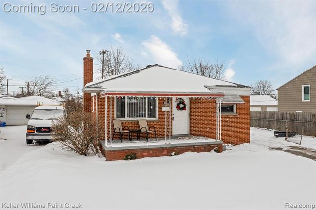 29336 Rosebriar Street, Saint Clair Shores, MI 48081