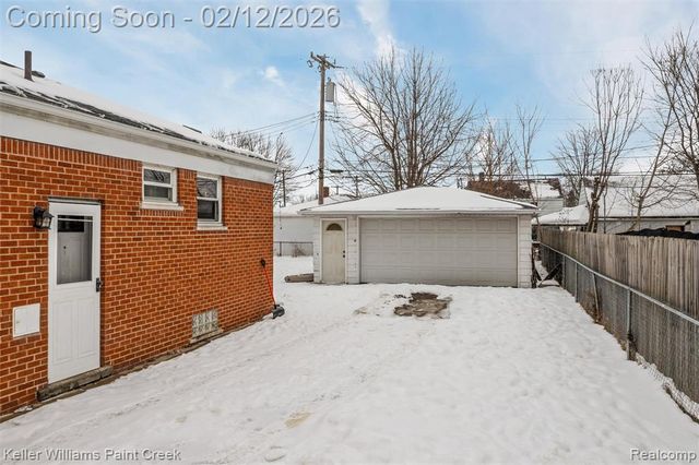29336 Rosebriar Street, Saint Clair Shores, MI 48081