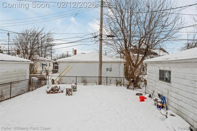 29336 Rosebriar Street, Saint Clair Shores, MI 48081