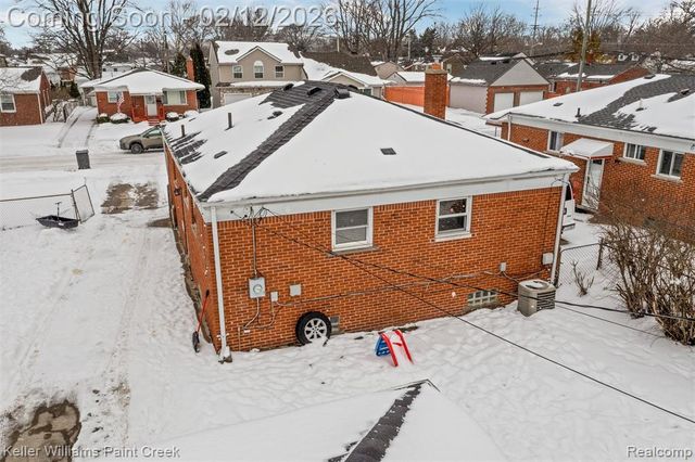 29336 Rosebriar Street, Saint Clair Shores, MI 48081