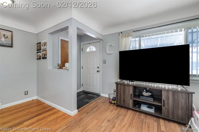 29336 Rosebriar Street, Saint Clair Shores, MI 48081