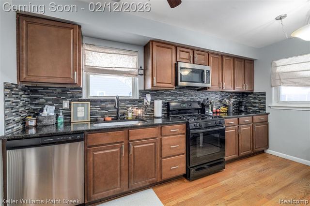 29336 Rosebriar Street, Saint Clair Shores, MI 48081