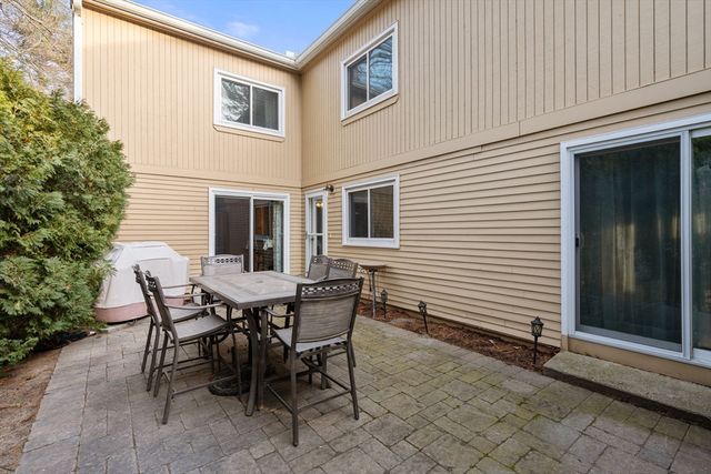 7 Gentry Ln 7, Uxbridge, MA 01569