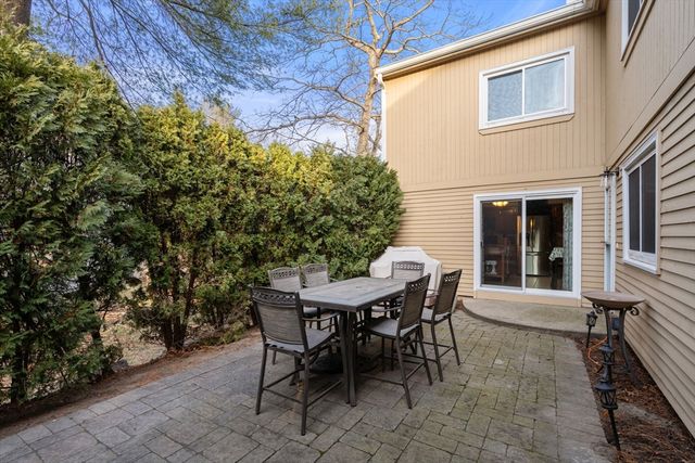 7 Gentry Ln 7, Uxbridge, MA 01569