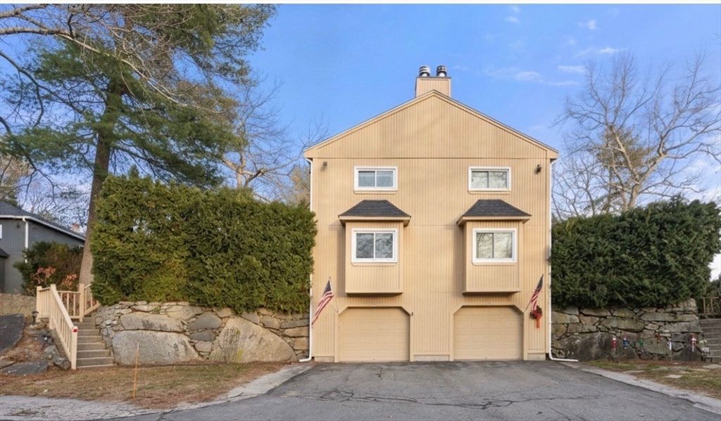 7 Gentry Ln 7, Uxbridge, MA 01569