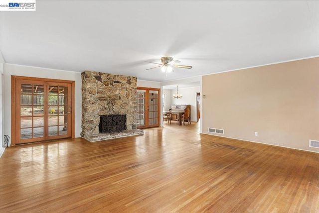 18028 18028 Almond Rd, Castro Valley, CA 94546