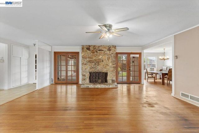 18028 18028 Almond Rd, Castro Valley, CA 94546