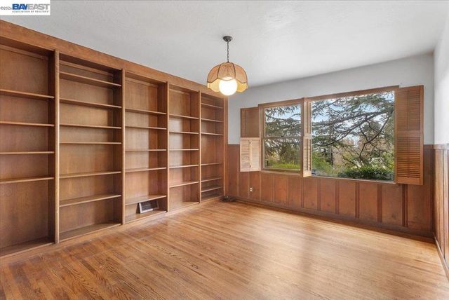 18028 18028 Almond Rd, Castro Valley, CA 94546