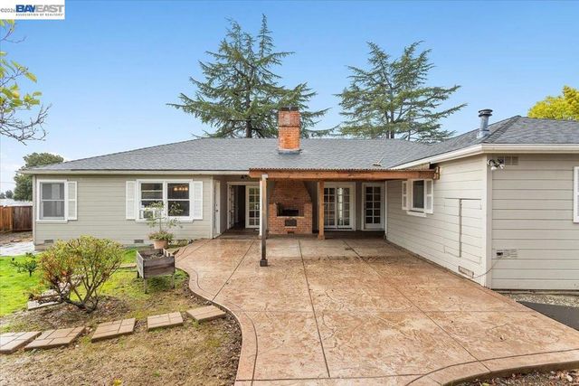 18028 18028 Almond Rd, Castro Valley, CA 94546