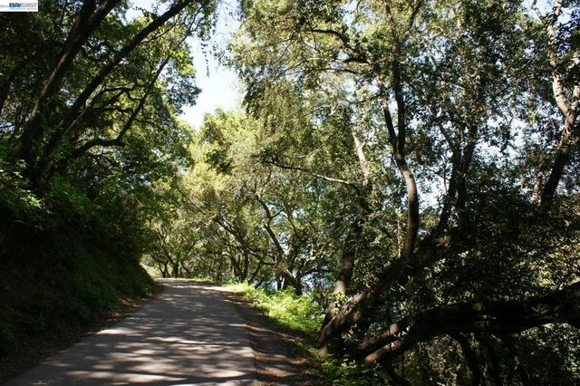 18028 18028 Almond Rd, Castro Valley, CA 94546