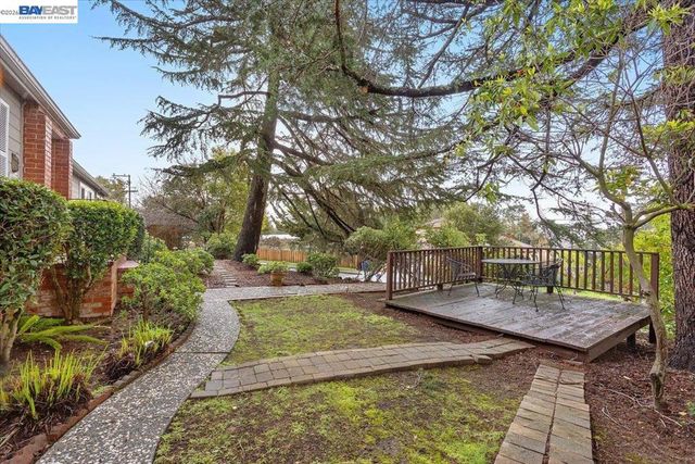 18028 18028 Almond Rd, Castro Valley, CA 94546