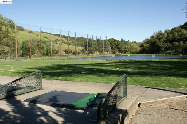 18028 18028 Almond Rd, Castro Valley, CA 94546