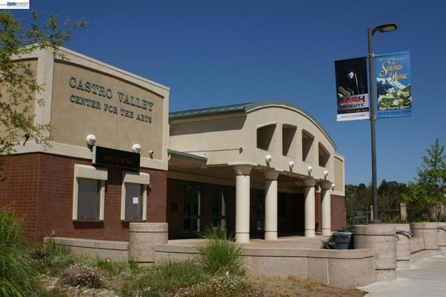 18028 18028 Almond Rd, Castro Valley, CA 94546