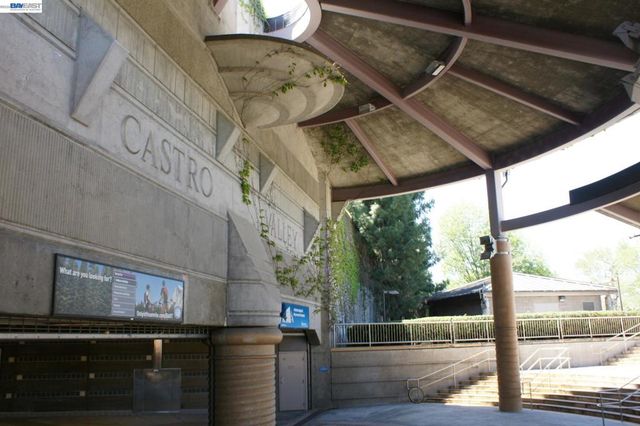 18028 18028 Almond Rd, Castro Valley, CA 94546