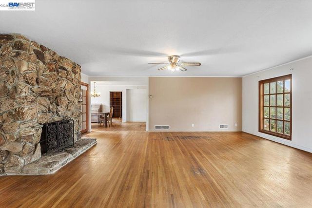 18028 18028 Almond Rd, Castro Valley, CA 94546