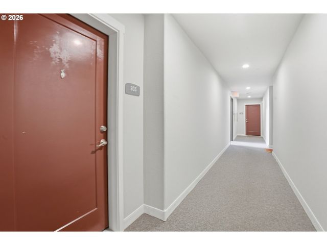 16417 Nw CHADWICK Way 203, Portland, OR 97229