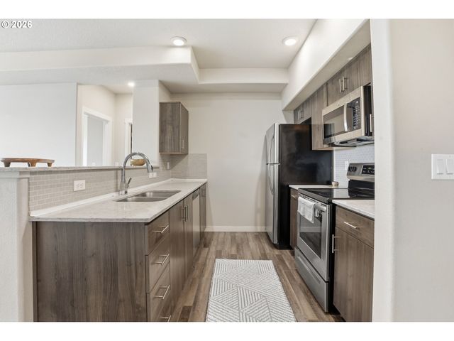 16417 Nw CHADWICK Way 203, Portland, OR 97229