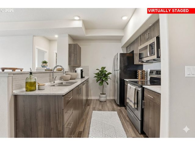 16417 Nw CHADWICK Way 203, Portland, OR 97229