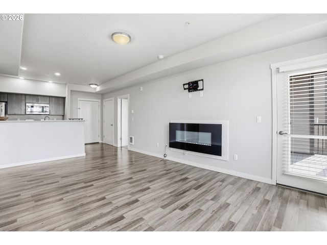 16417 Nw CHADWICK Way 203, Portland, OR 97229