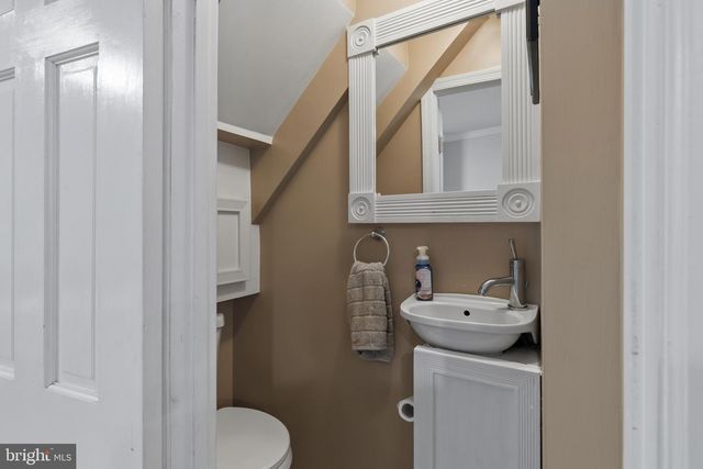 2223 FLEET ST, Baltimore, MD 21231