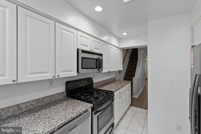 2223 FLEET ST, Baltimore, MD 21231