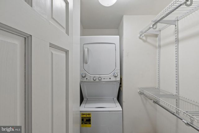 2223 FLEET ST, Baltimore, MD 21231